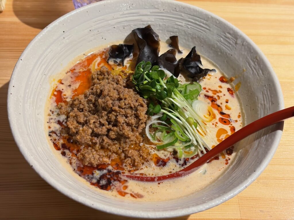 北海道らーめん蛍火のみそ担々麺