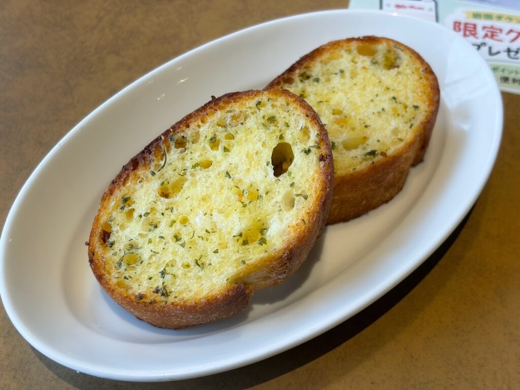 ジョリーパスタ小松川店のガーリックトースト