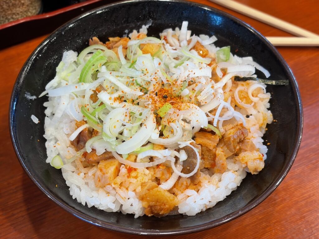 横浜家系ラーメン赤家篠崎駅前店の赤家ライス
