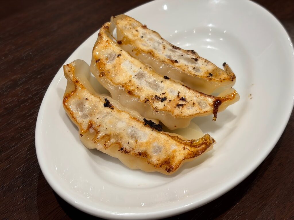 貝だしらぁ麺と鶏白湯らぁ麺ふじをの餃子