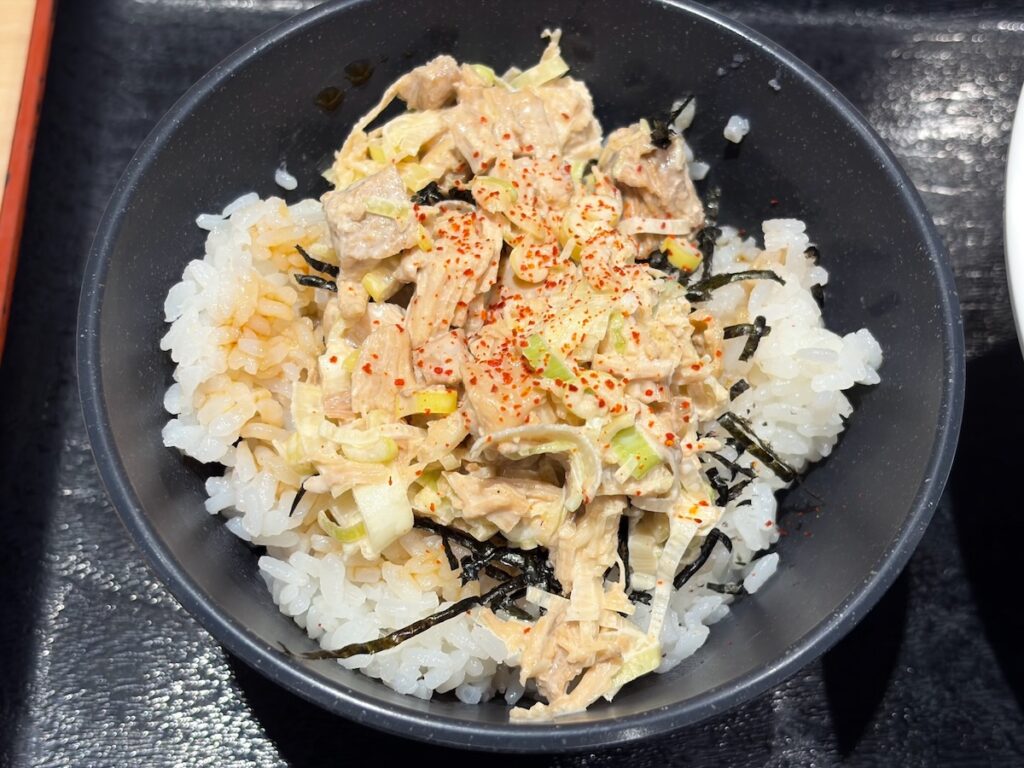 豚骨一燈アリオ葛西店の鶏マヨチャー丼
