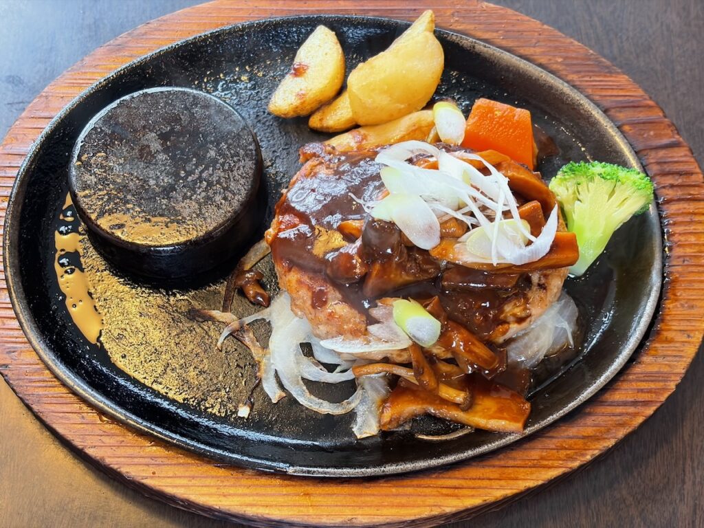ステーキのあさくま西船橋店の味噌きのこハンバーグ