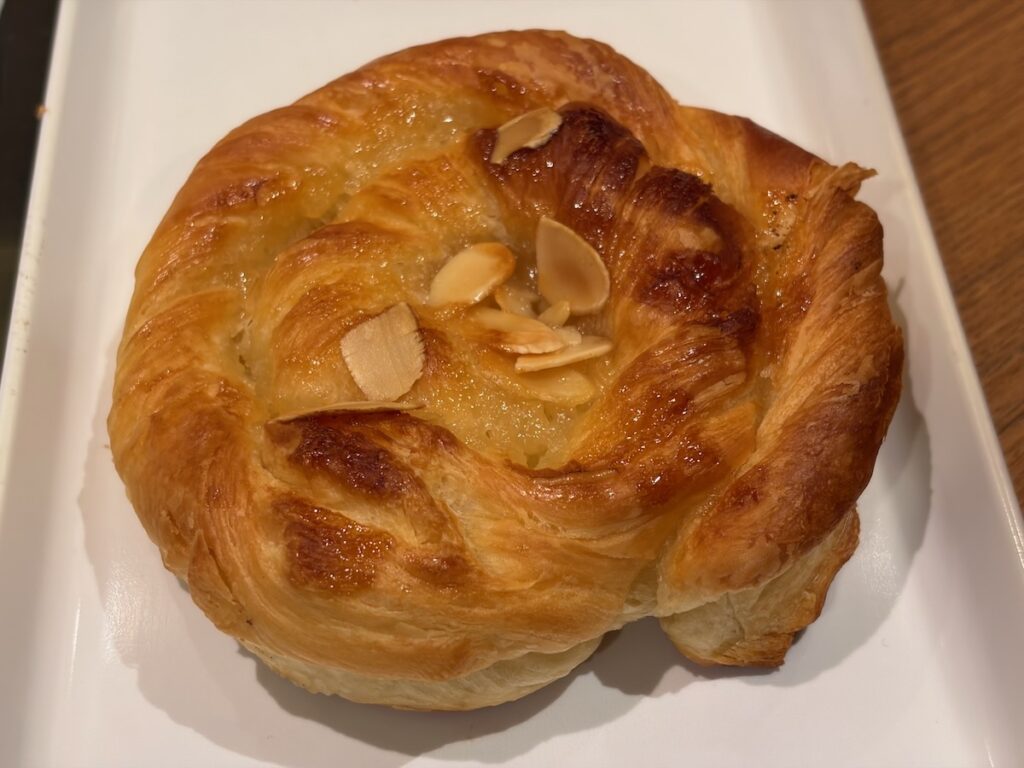 サンマルクカフェニッケコルトンプラザ店のバターデニッシュ
