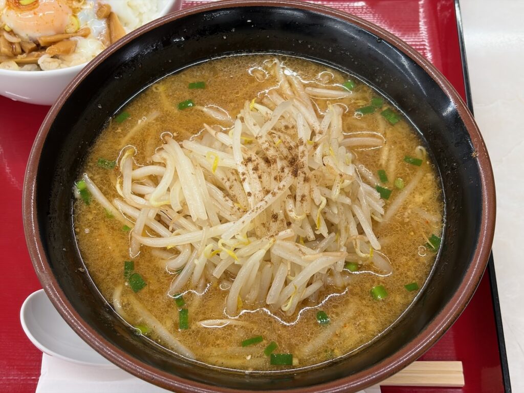 くるまやラーメン宇喜田店の醤油ラーメン
