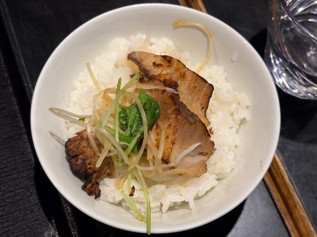 麺処銀笹の半焼豚飯