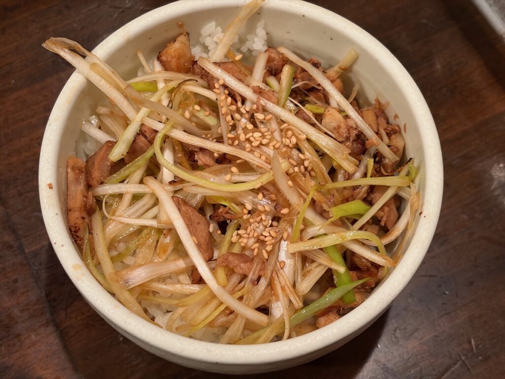 六代目らーめん処まるは極西船橋店のねぎチャー丼