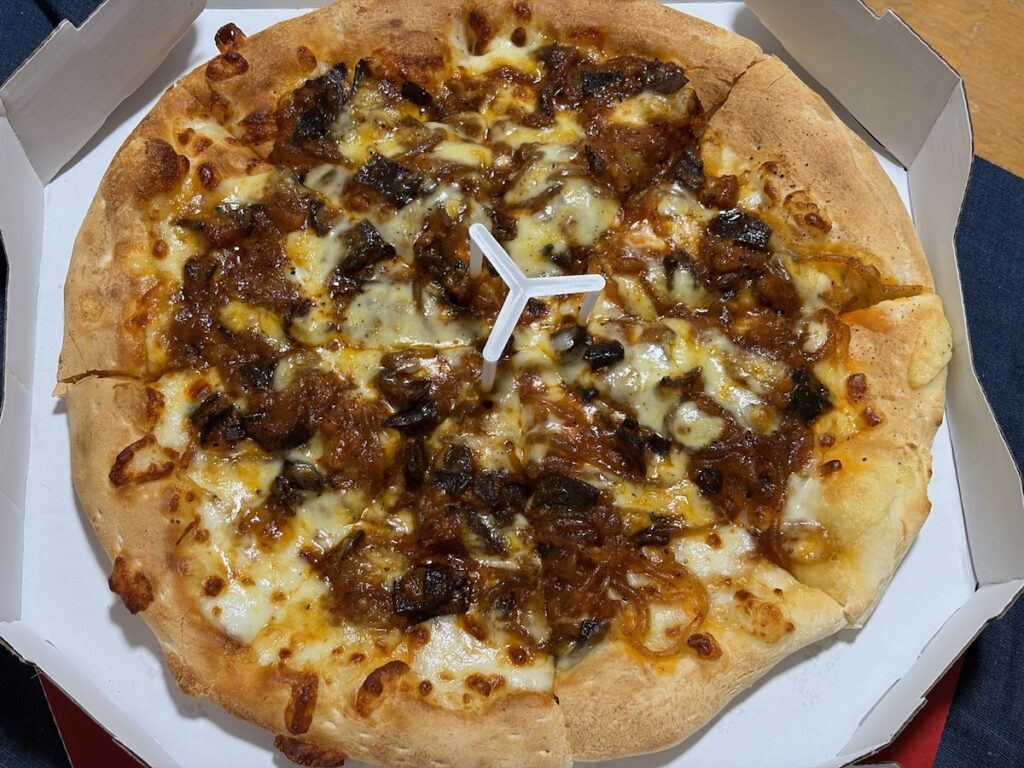 ピザハット一之江店の麻辣湯ピザ