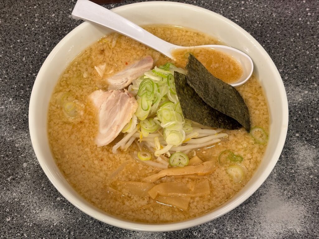 ハッスルラーメンホンマ篠崎店のハッスル味噌ラーメン