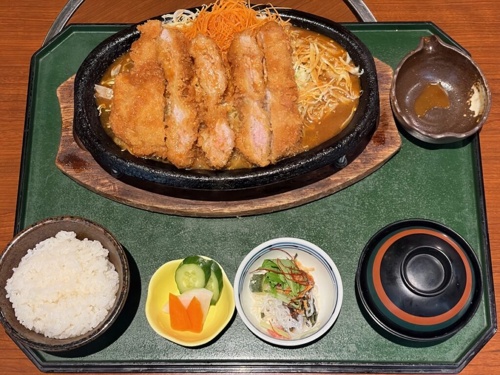 しゃぶテキ亭の味噌カツ鉄板定食（ヒレ）